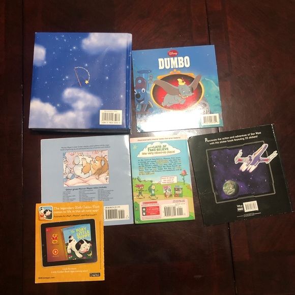 Books - Picture 3 of 12